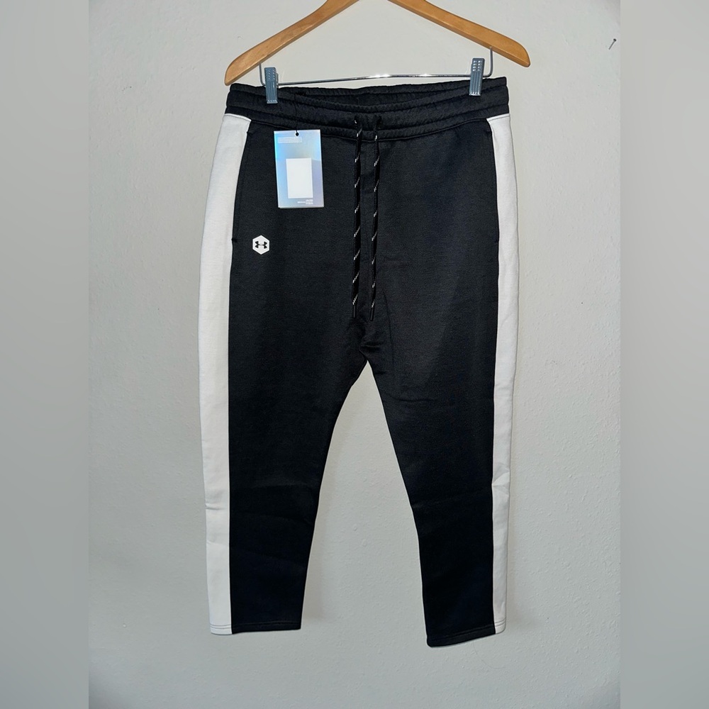 Under Armour Black Sweatpants NWT Size Medium